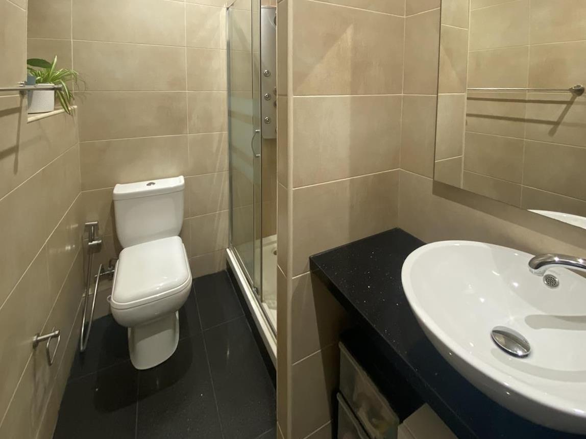 Image of Apartment - 1 Bedrooms - 1 Bathrooms for Sale in Town Area-Gibraltar, Image 6